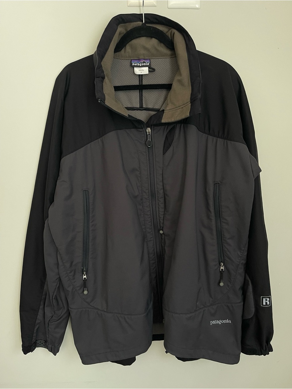 Patagonia Men's Regulator Softshell Full-Zip Jacket XL